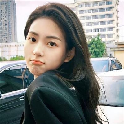 拥抱星星的月亮